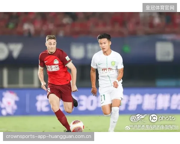 河南俱乐部直塞连连形成冲击点——传控塑造赛场新风景